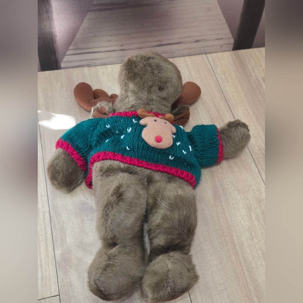 Vintage Christmas Holiday Moose Reindeer Plush Toy with Sweater Yangjee
